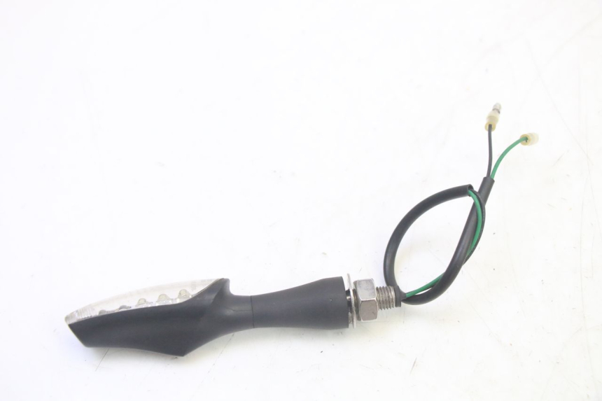 photo de FRECCE DESTRA ANTERIORE QUADRO 4 4D 350 (2015 - 2018)