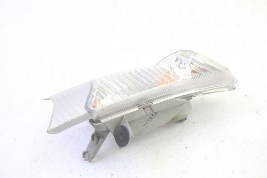 photo de FANALE ANTERIORE DESTRO SUZUKI BURGMAN 125 (2007 - 2014) - Altra angolazione