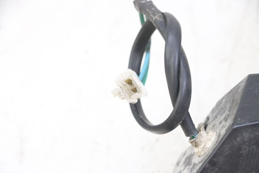 photo de FRECCE DESTRA ANTERIORE GOES WIKI 125 (2010 - 2015) - Primo piano tecnico