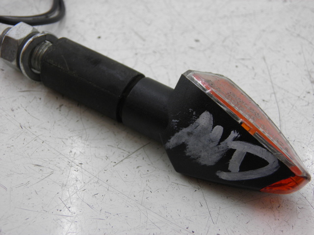 photo de FRECCE DESTRA ANTERIORE HONDA CB 500 (1997 - 2003)