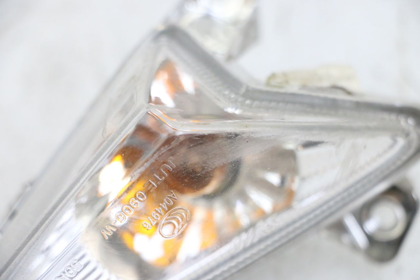 photo de CLIGNOTANTE ANTERIORE DESTRA SYM ORBIT III 3 4T 50 (2018 - 2021) - Ricambio usato controllato