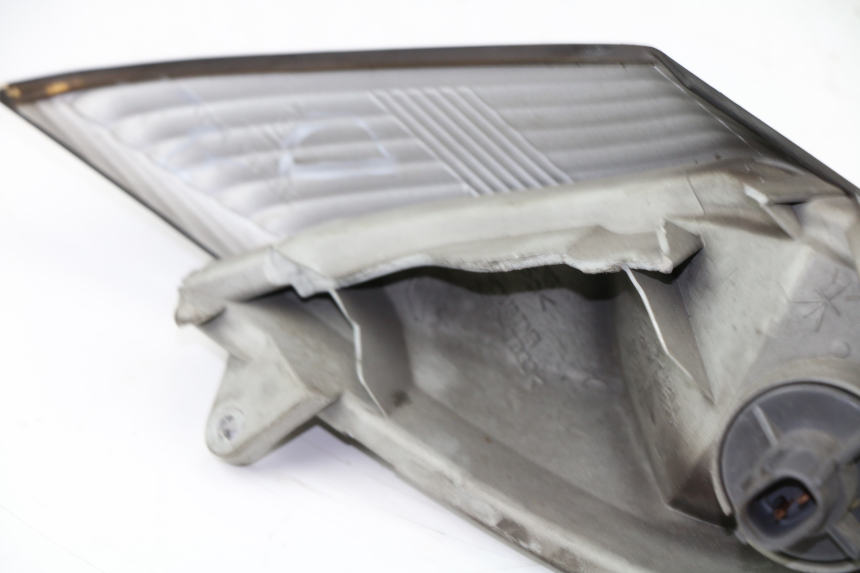 photo de FANALE ANTERIORE DESTRO SUZUKI AN BURGMAN 400 (1999 - 2005)