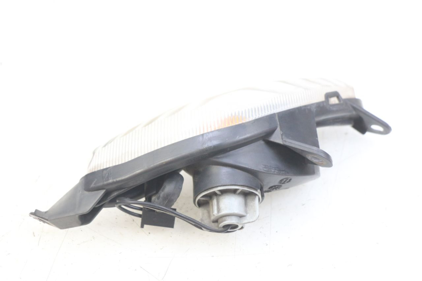 photo de FANALE ANTERIORE DESTRO SUZUKI SIXTEEN 125 (2008 - 2010)