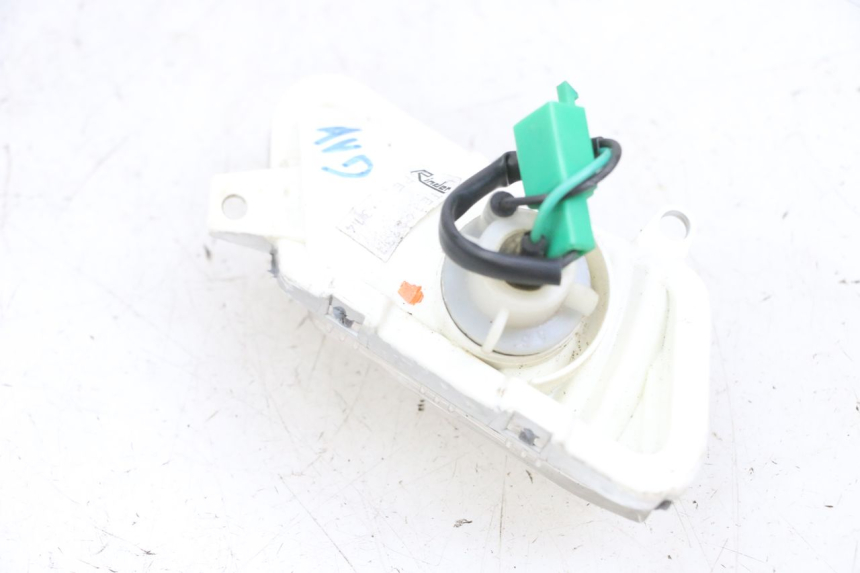 photo de CLIGNOTANTE ANTERIORE DESTRA YAMAHA XMAX X-MAX 125 (2006 - 2009) - Zoom sullo stato d'uso