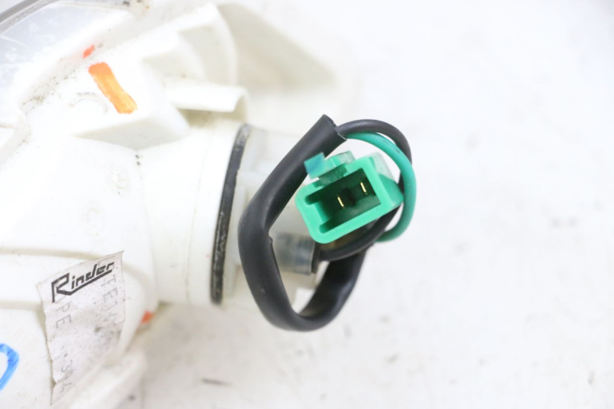 photo de CLIGNOTANTE ANTERIORE DESTRA YAMAHA XMAX X-MAX 125 (2006 - 2009) - Primo piano tecnico