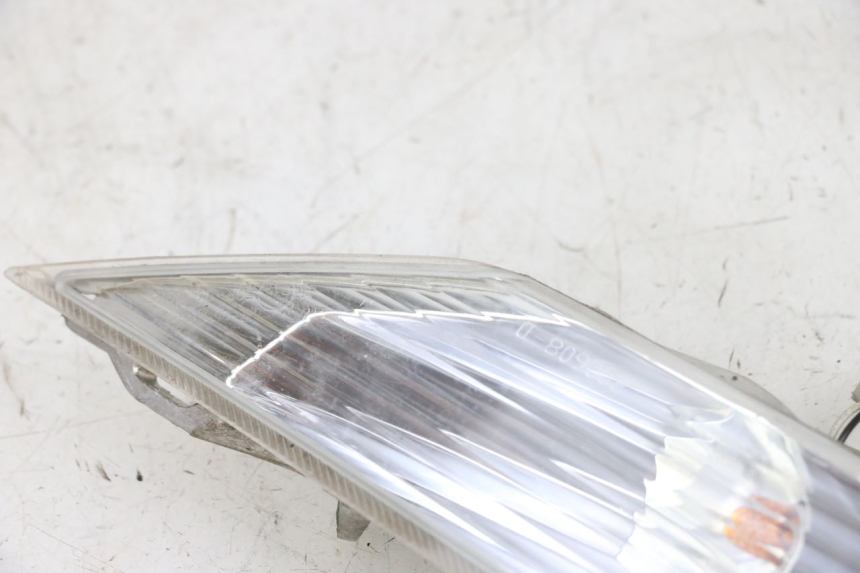 photo de CLIGNOTANTE ANTERIORE DESTRA PIAGGIO X8 125 (2004 - 2007) - Altra angolazione