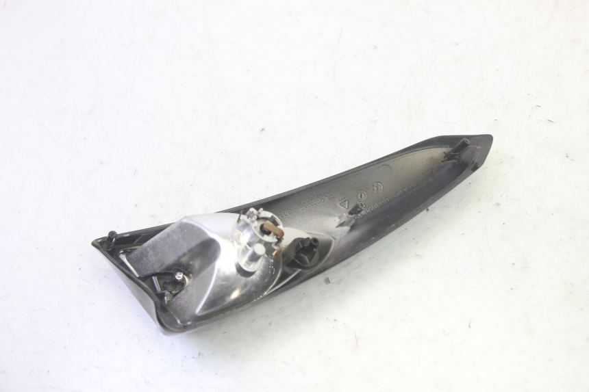 photo de CLIGNOTANTE ANTERIORE DESTRA PIAGGIO XEVO - X EVO 125 (2007 - 2016) - Vista d'insieme del prodotto