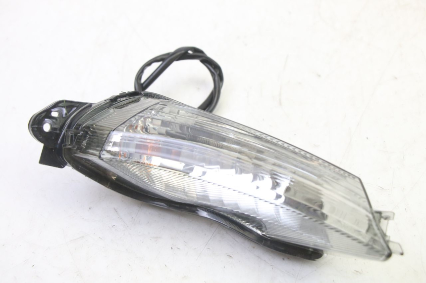 photo de FRECCE DESTRA ANTERIORE YAMAHA XMAX X-MAX 125 (2021 - 2025)
