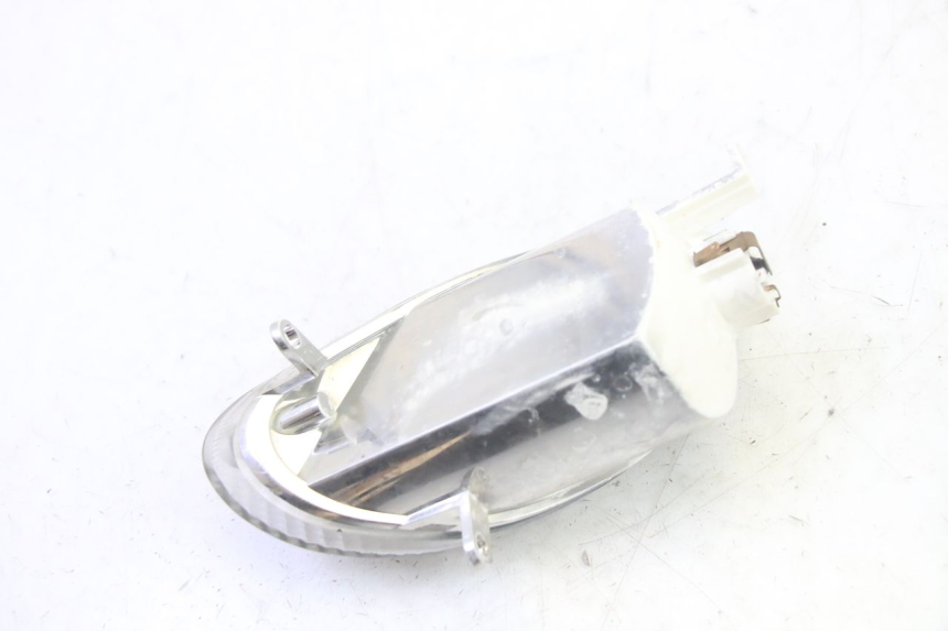 photo de FANALE ANTERIORE DESTRO YAMAHA YP MAJESTY 125 (2002 - 2006) - Zoom sullo stato d'uso