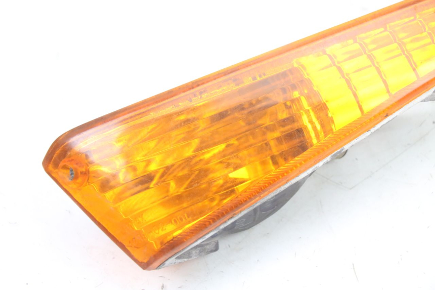 photo de CLIGNOTANTE ANTERIORE SINISTRA HONDA SCV LEAD 100 (2003 - 2007)