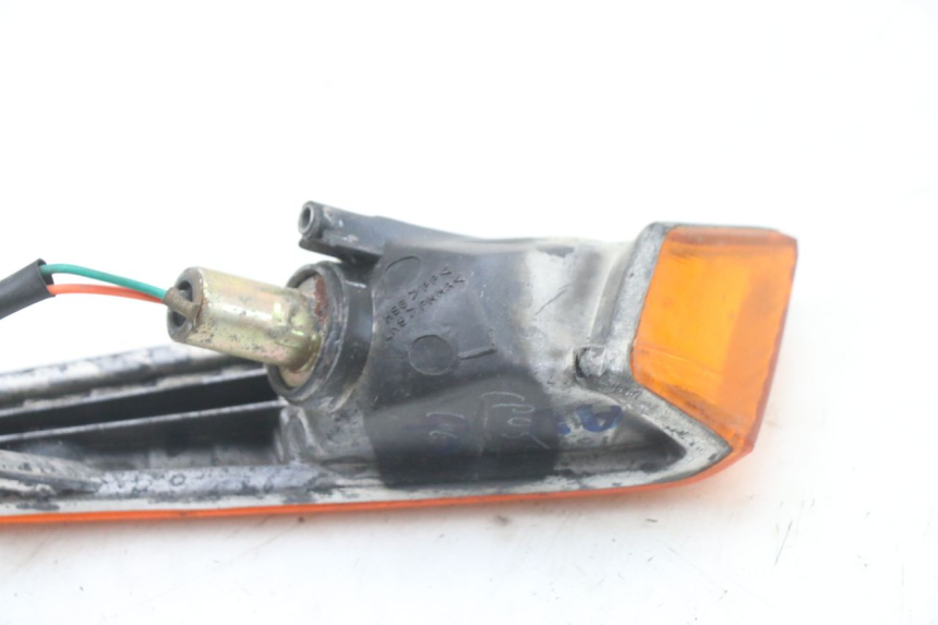 photo de CLIGNOTANTE ANTERIORE SINISTRA HONDA SCV LEAD 100 (2003 - 2007)