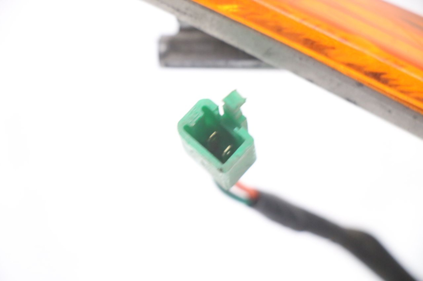 photo de CLIGNOTANTE ANTERIORE SINISTRA HONDA SCV LEAD 100 (2003 - 2007)