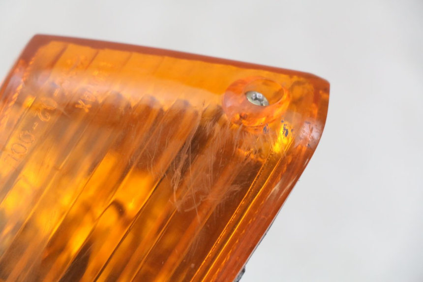 photo de CLIGNOTANTE ANTERIORE SINISTRA HONDA SCV LEAD 100 (2003 - 2007)