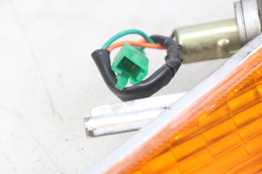 photo de CLIGNOTANTE ANTERIORE SINISTRA HONDA SCV LEAD 100 (2003 - 2007)