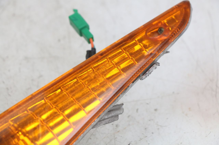 photo de CLIGNOTANTE ANTERIORE SINISTRA HONDA SCV LEAD 100 (2003 - 2007)