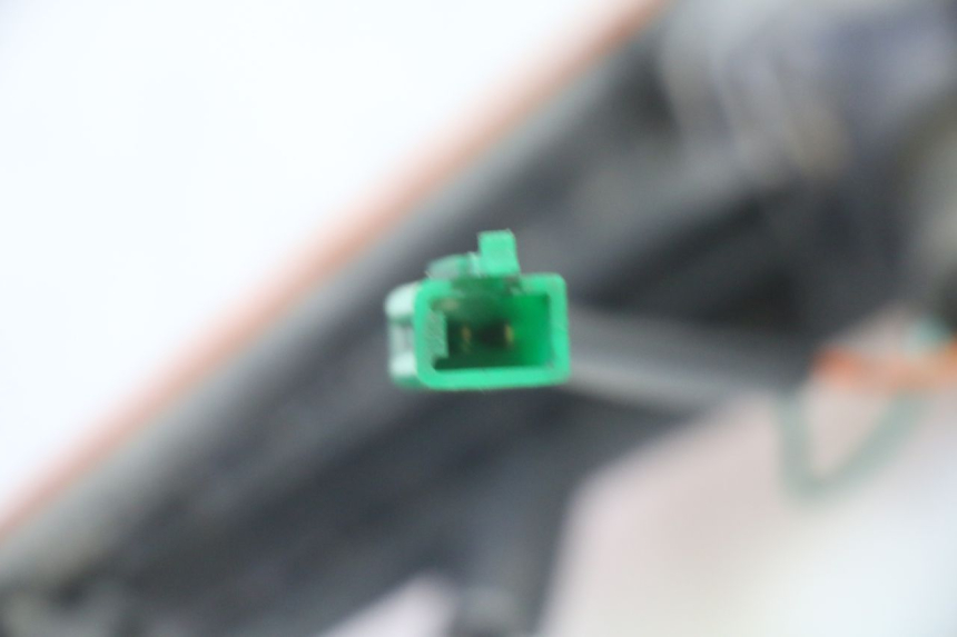 photo de CLIGNOTANTE ANTERIORE SINISTRA HONDA SCV LEAD 100 (2003 - 2007)