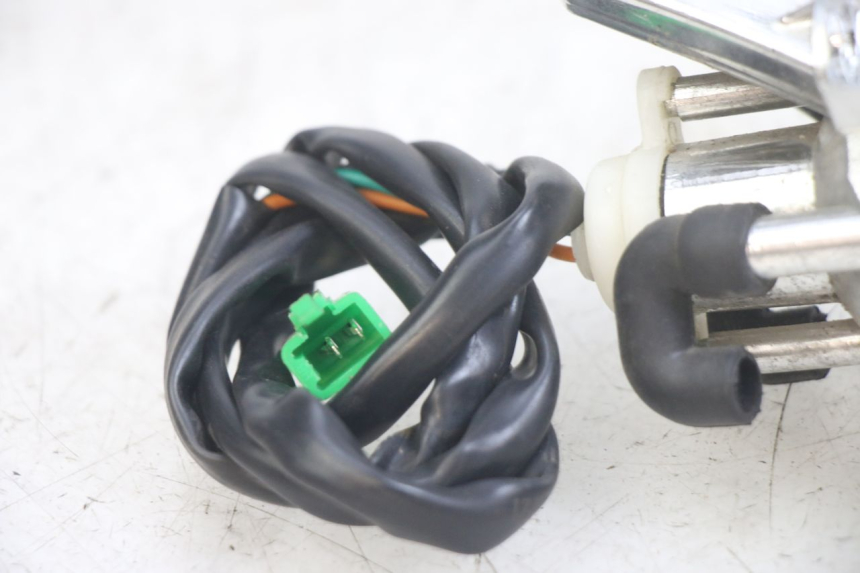 photo de FRECCE SINISTRO ANTERIORE PEUGEOT TWEET 4T 50 (2014 - 2019)