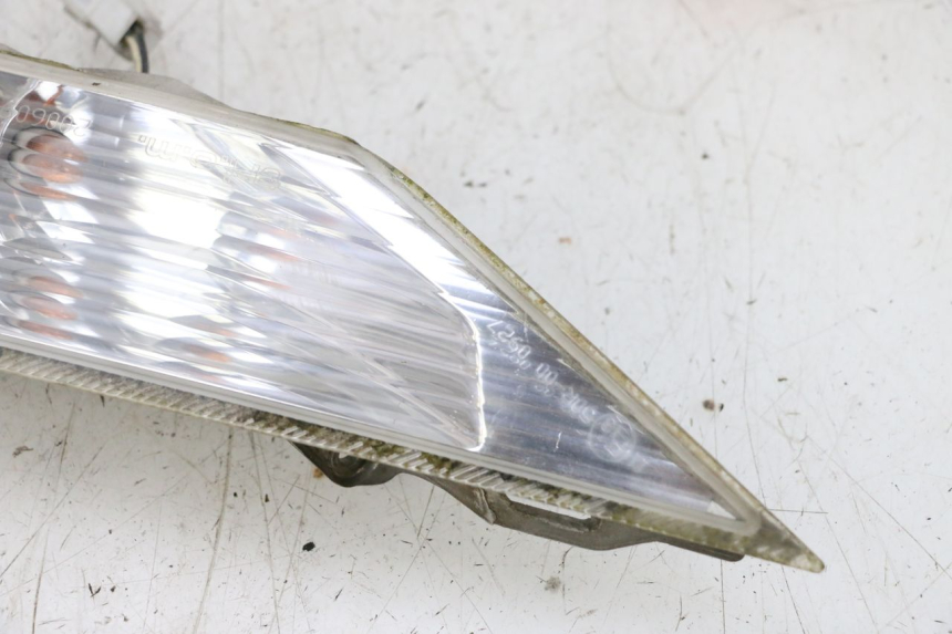 photo de CLIGNOTANTE ANTERIORE SINISTRA PIAGGIO X8 125 (2004 - 2007) - Zoom sullo stato d'uso