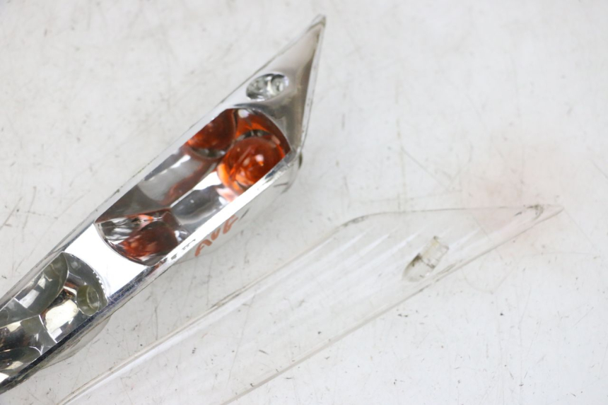 photo de CLIGNOTANTE ANTERIORE SINISTRA PIAGGIO ZIP 2T 50 (2009 - 2019) - Zoom sullo stato d'uso