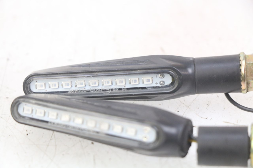 photo de CLIGNOTANTE ANTERIORE KEEWAY TX 50 (2008 - 2015)