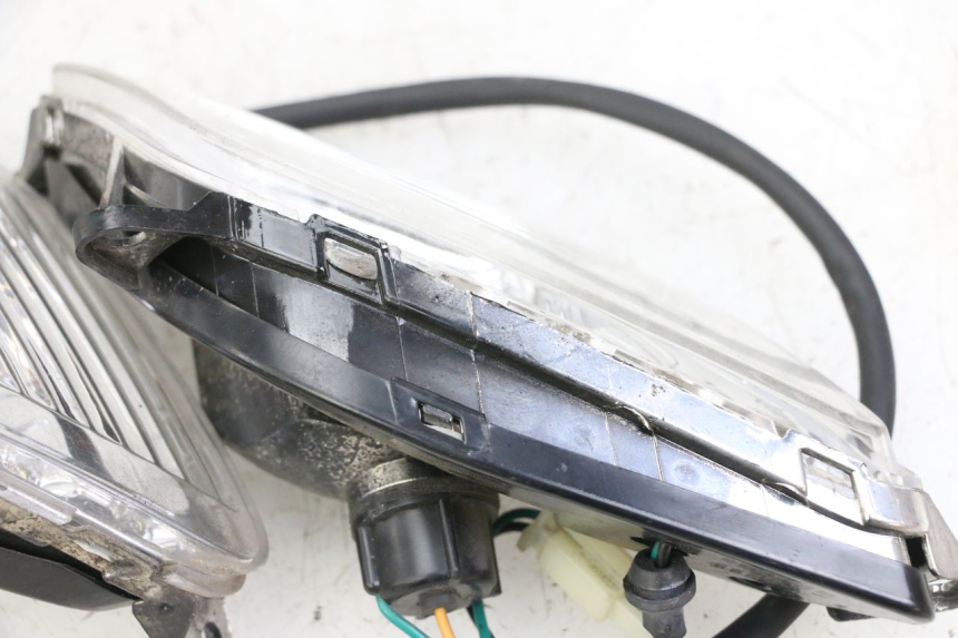 photo de FRECCE ANTERIORE SYM FIDDLE 3 III 50 (2014 - 2020)