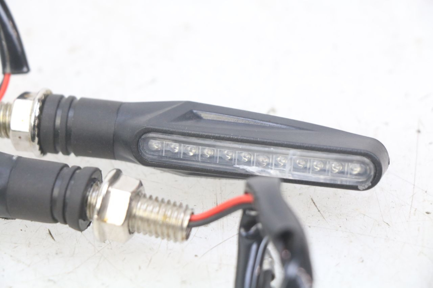 photo de CLIGNOTANTE ANTERIORE KEEWAY TX 50 (2008 - 2015)
