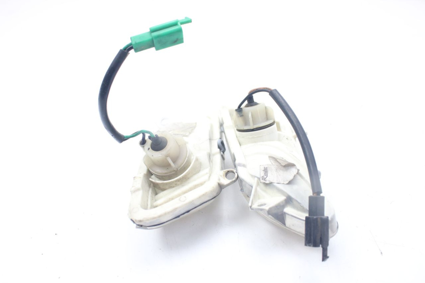 photo de CLIGNOTANTE ANTERIORE YAMAHA XMAX X-MAX 125 (2006 - 2009)