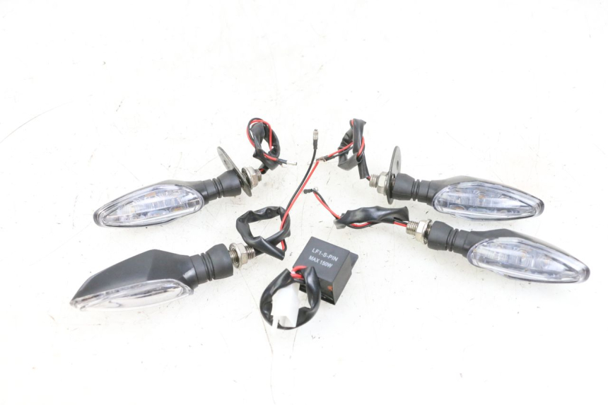 photo de FRECCE ANTERIORE KAWASAKI ZR 7 750 (1999 - 2001) - Vista principale