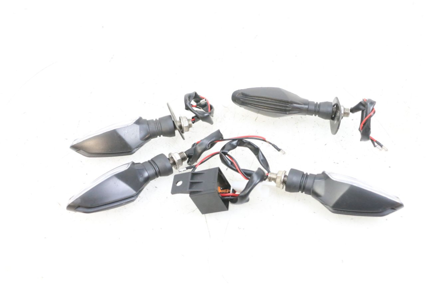 photo de FRECCE ANTERIORE KAWASAKI ZR 7 750 (1999 - 2001) - Stato della superficie e materiale