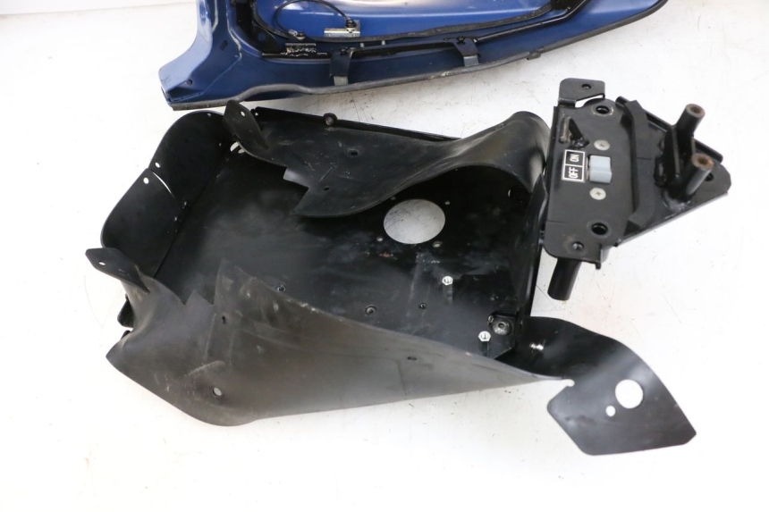 photo de COFANO SELLA YAMAHA FJR ABS 1300 (2006 - 2012) - Dettaglio del componente