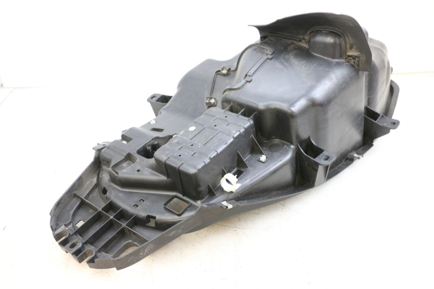 photo de SOTTOSELLA PIAGGIO MP3 HPE 350 (2018 - 2020) - Zoom sullo stato d'uso