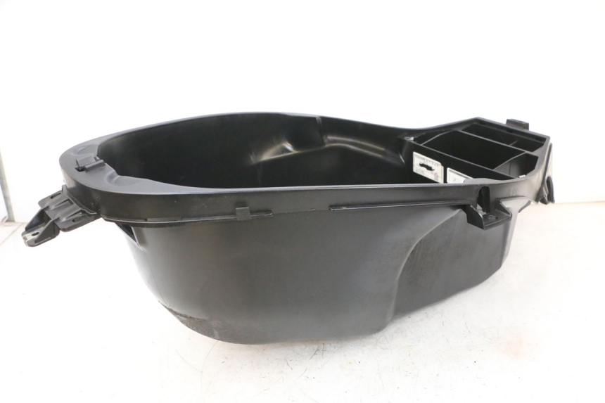 photo de SOTTOSELLA PIAGGIO MP3 HPE 300 (2019 - 2026) - Altra angolazione