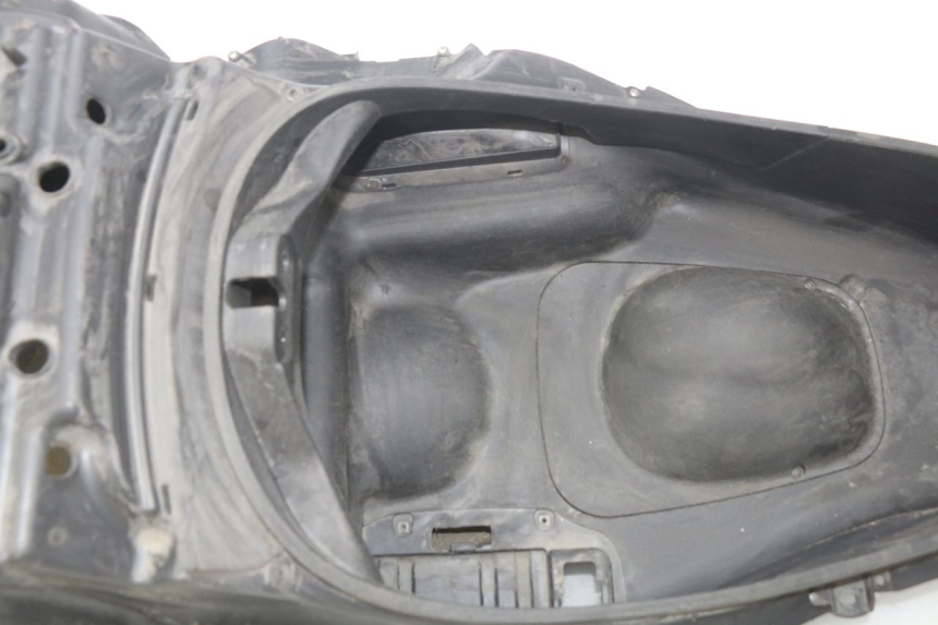 photo de COFANO SELLA PIAGGIO MP3 LT 300 (2010 - 2016) - Ricambio usato controllato