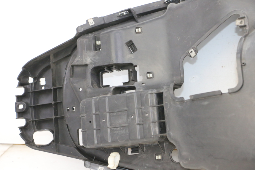 photo de SOTTOSELLA PIAGGIO MP3 500 (2014 - 2016)