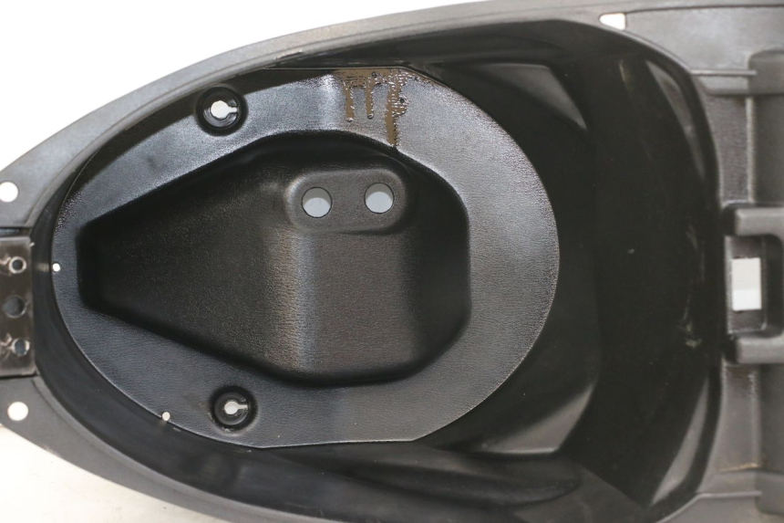 photo de SCATOLA SELLA PEUGEOT BELVILLE 125 (2017 - 2021)