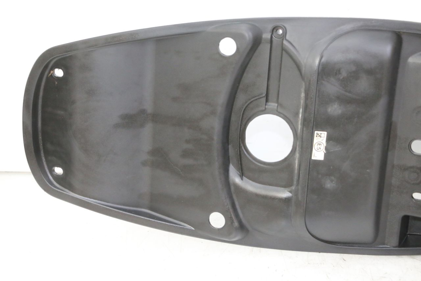 photo de SOTTOSELLA PEUGEOT TWEET PRO CARGO 50 (2018 - 2020) - Dettagli dei punti di fissaggio