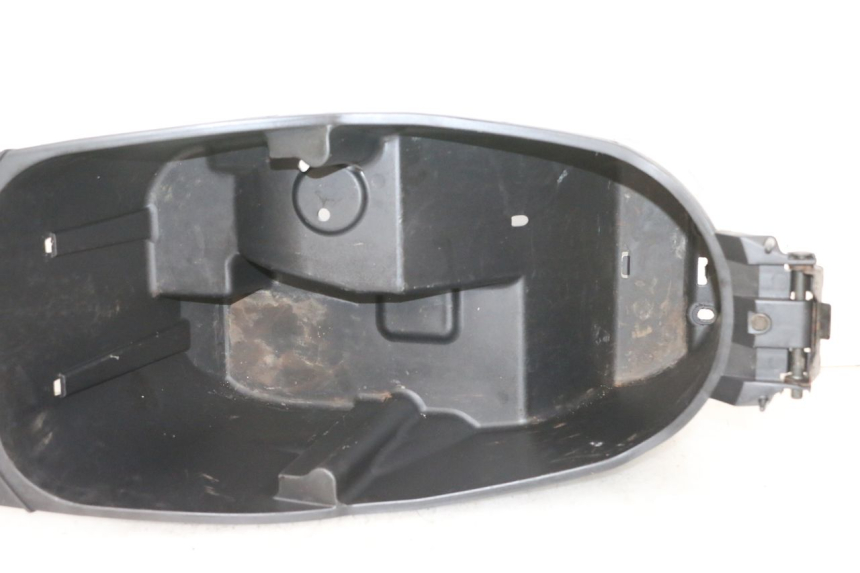 photo de Bauletto sella YAMAHA YP MAJESTY 125 (2002 - 2006) - Marcature e riferimenti originali