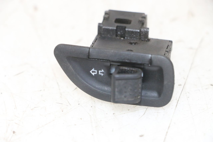 photo de COMMUTATORE FRECCE PIAGGIO MP3 LT 300 (2010 - 2016)