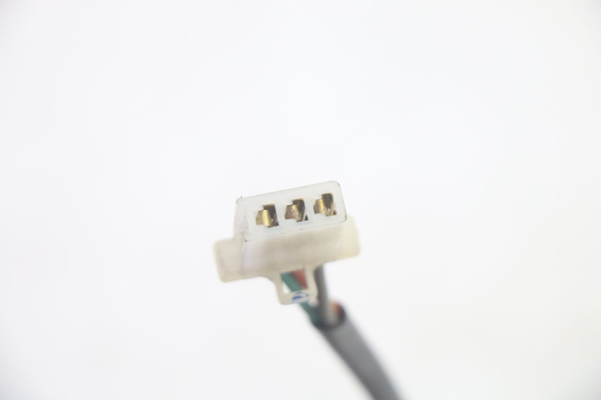 photo de COMMUTATORE FRECCE YAMAHA NEOS NEO'S 4T 50 (2008 - 2016) - Vista d'insieme del prodotto