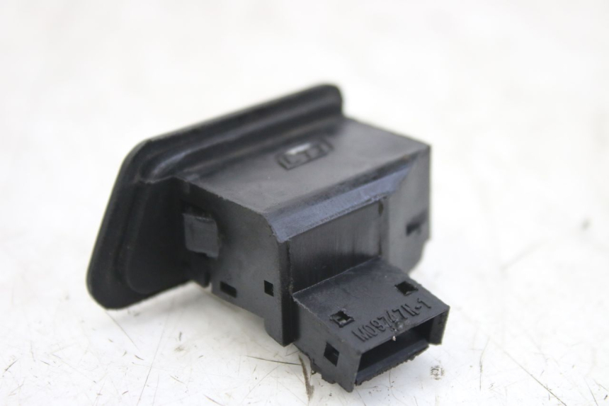 photo de COMANDO FRECCE PEUGEOT TWEET 4T 50 (2010 - 2014)