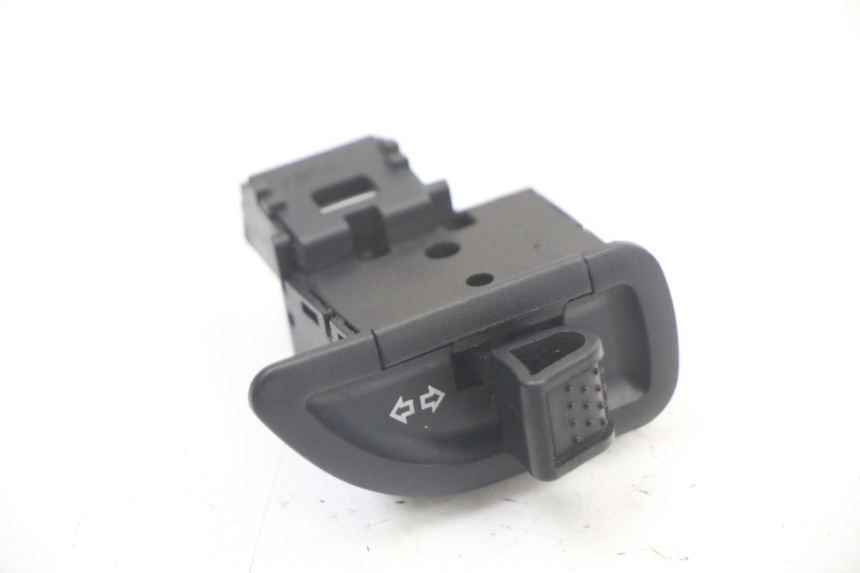 photo de COMMUTATORE FRECCE PIAGGIO MP3 500 (2014 - 2016)