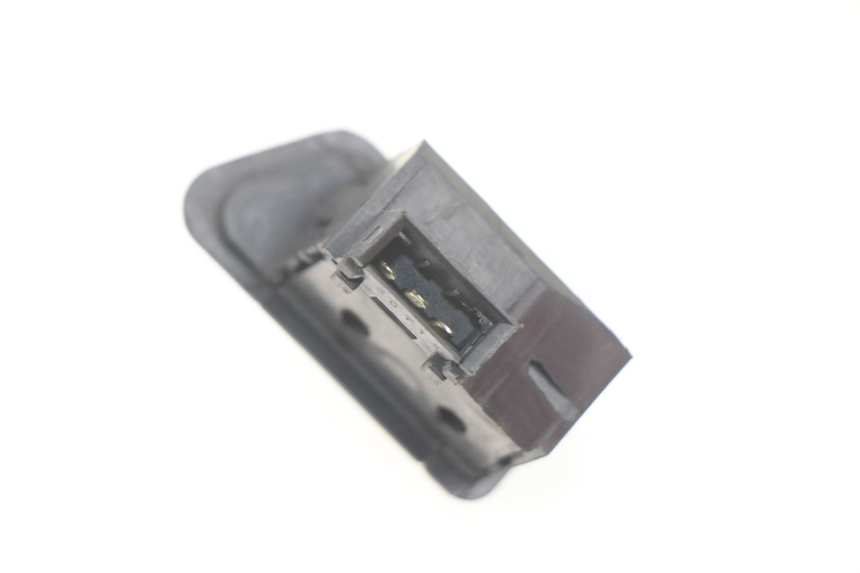 photo de COMANDO FRECCE PEUGEOT TWEET 4T 50 (2018 - 2020)