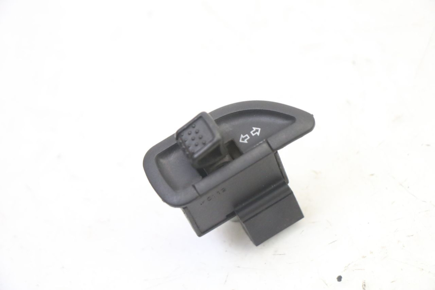 photo de COMMUTATORE FRECCE PEUGEOT VIVACITY 50 (2004 - 2009)