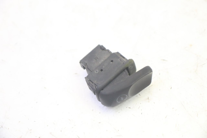 photo de COMMUTATORE ACCENSIONE PIAGGIO MP3 RL 250 (2007 - 2010) - Dettaglio del componente