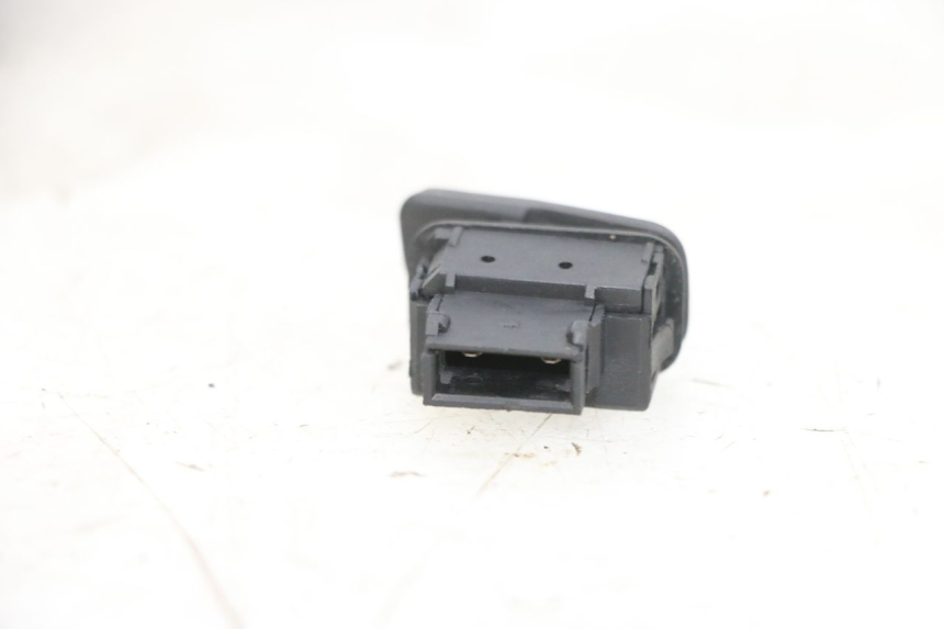 photo de COMMUTATORE AVVIAMENTO PIAGGIO NEW TYPHOON 50 (2018 - 2021) - Dettaglio del componente