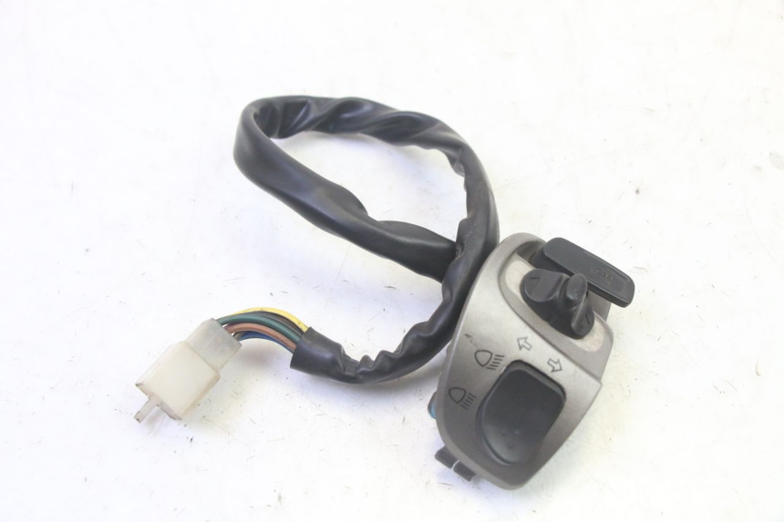 photo de COMMUTATORE DESTRO QUADRO 4 4D 350 (2015 - 2018)