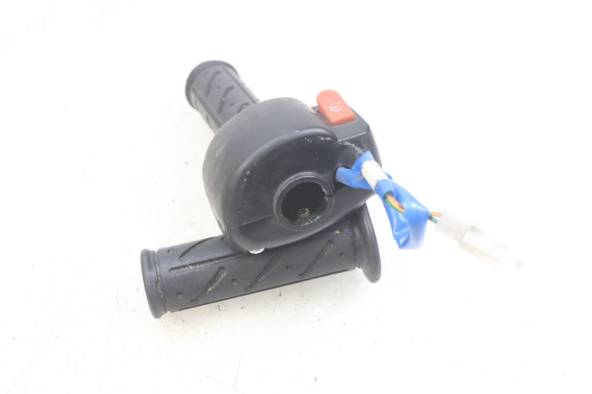 photo de COMMODO DESTRO KYMCO AGILITY 4T 50 (2018 - 2022)