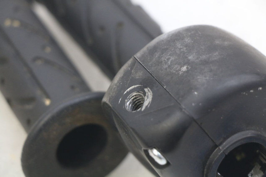 photo de COMMODO DESTRO KYMCO AGILITY 4T 50 (2018 - 2022)