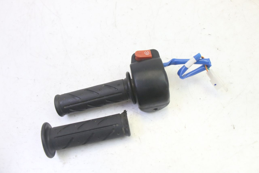 photo de COMMODO DESTRO KYMCO AGILITY 4T 50 (2018 - 2022) - Altra angolazione