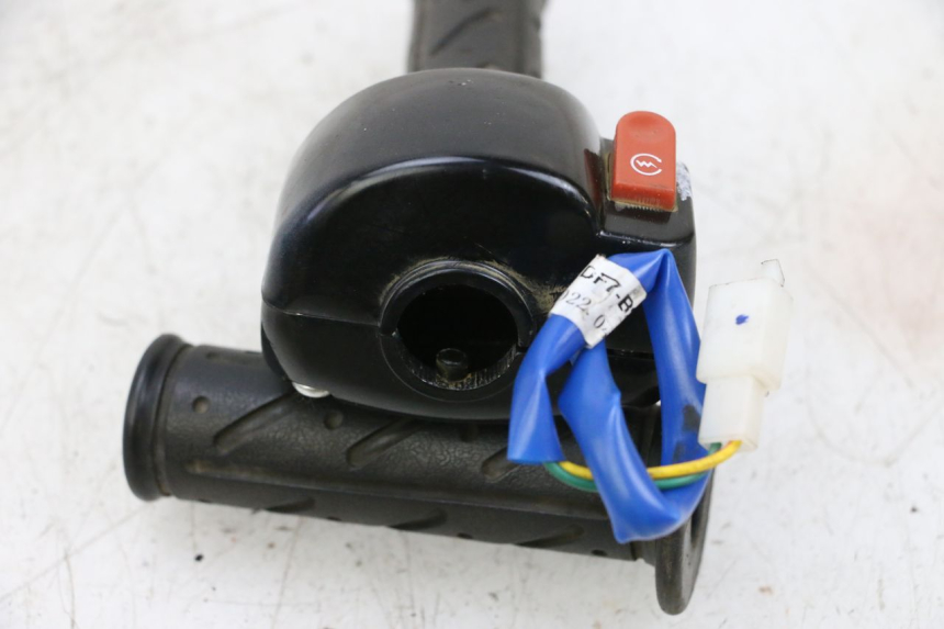 photo de COMMODO DESTRO KYMCO AGILITY 4T 50 (2018 - 2022) - Dettaglio del componente